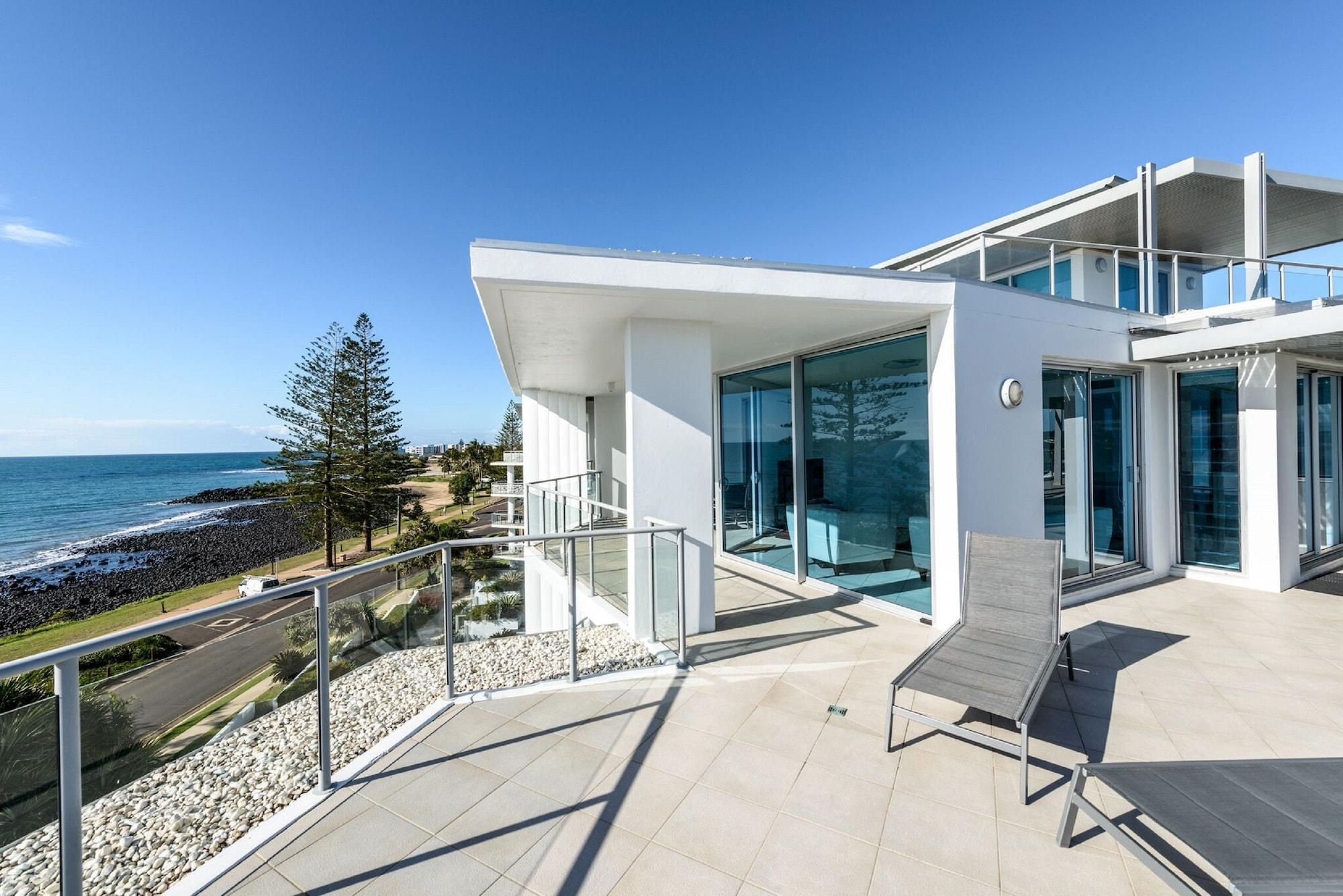 C Bargara Resort Exterior photo